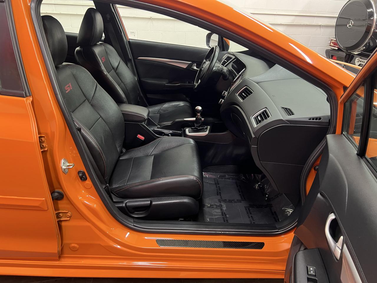 Honda Civic Si Sedan 6-Speed MT 2015