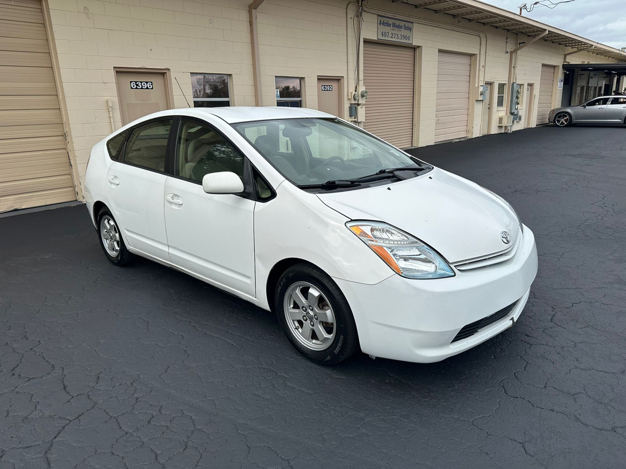 Toyota Prius 4-Door Liftback 2004