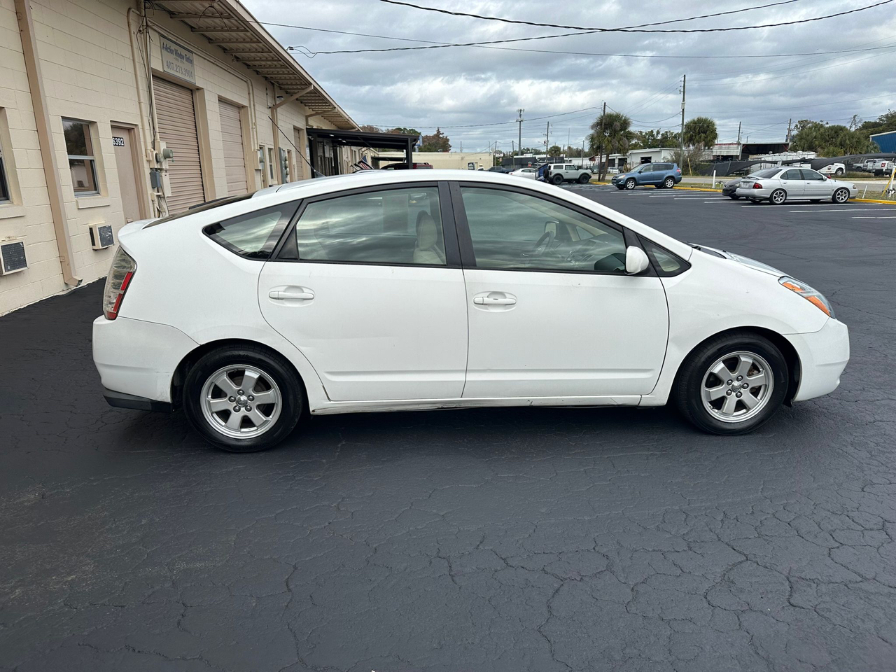 Toyota Prius 4-Door Liftback 2004