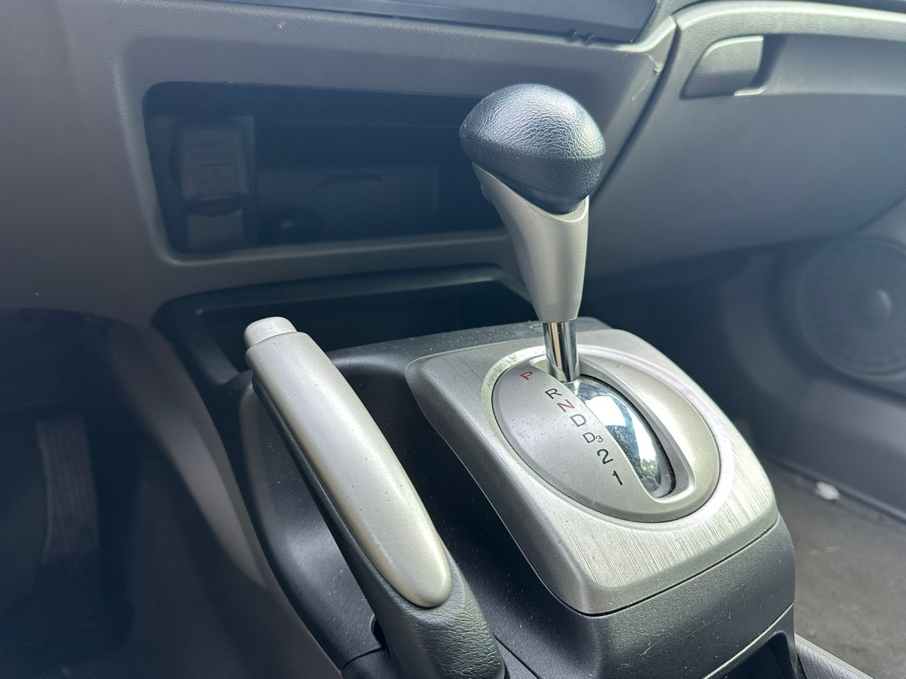 Honda Civic LX Coupe 5-Speed AT 2010