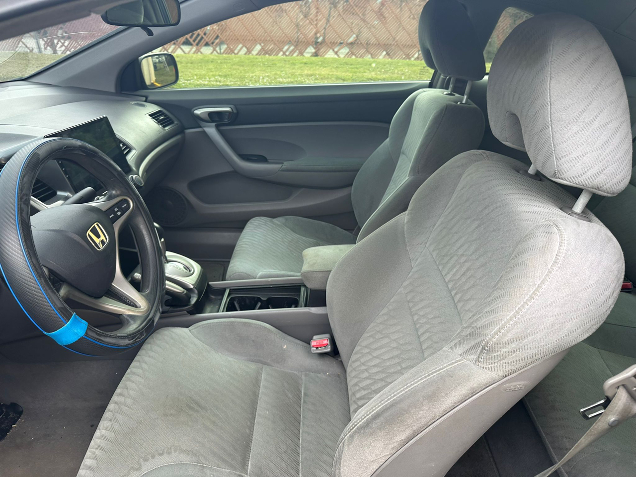 Honda Civic LX Coupe 5-Speed AT 2010