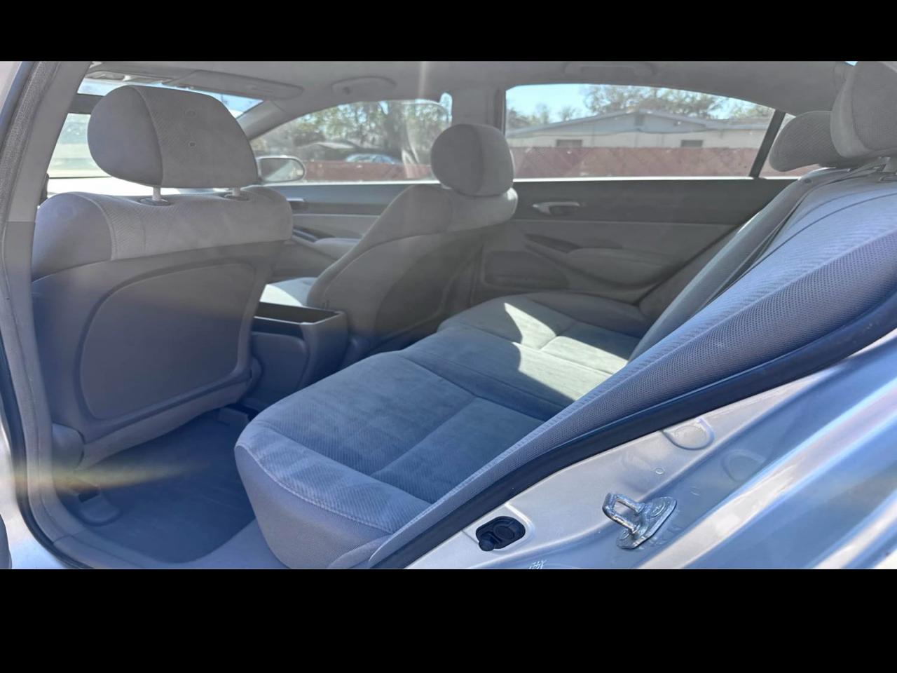 Honda Civic LX Sedan 5-Speed AT 2010