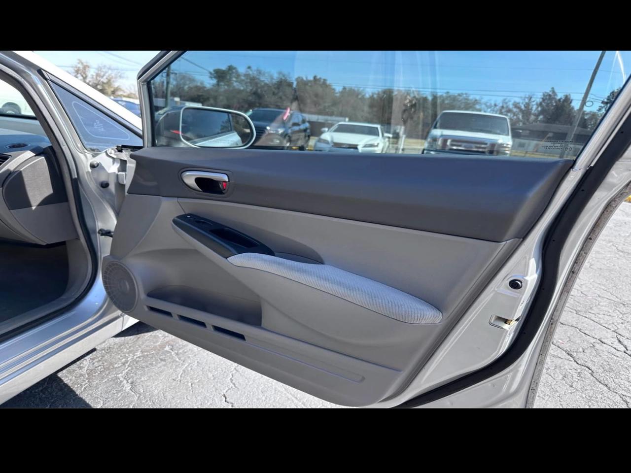 Honda Civic LX Sedan 5-Speed AT 2010