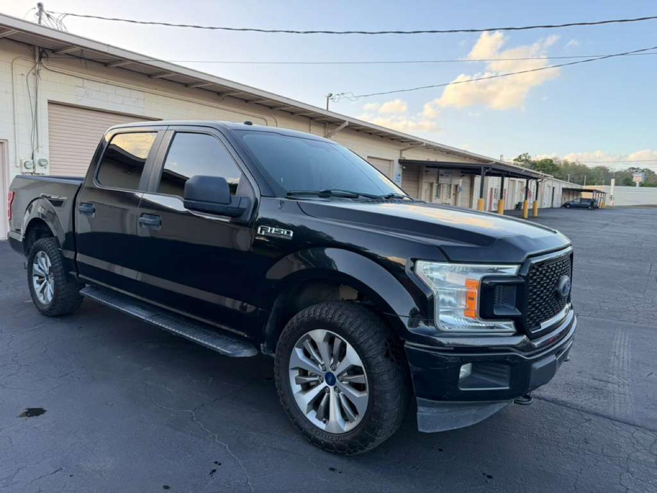 Ford F-150 2WD Reg Cab 126" FX2 Tremor 2018