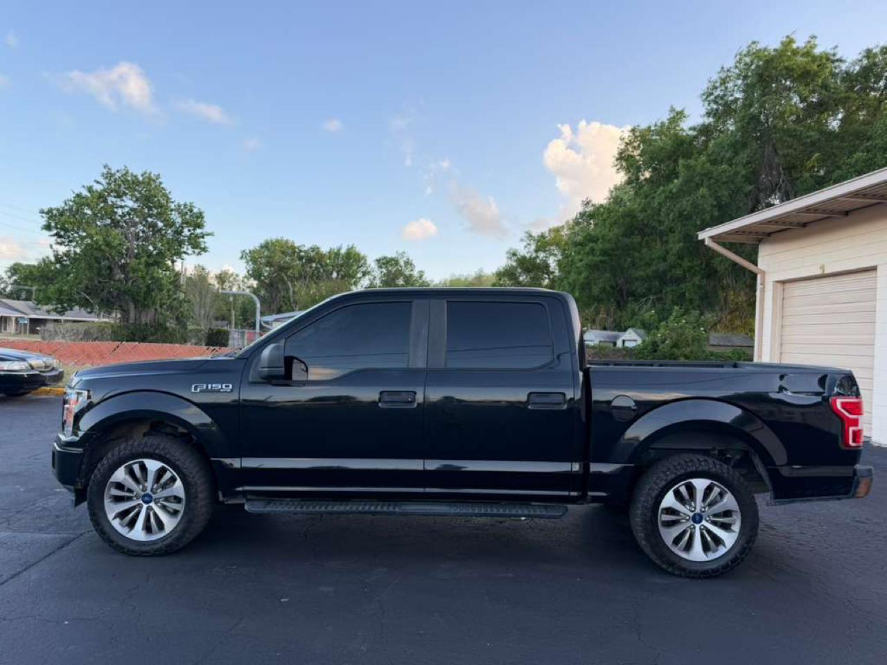 Ford F-150 2WD Reg Cab 126" FX2 Tremor 2018