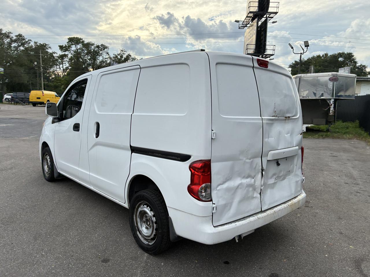 Nissan NV200 SV 2015
