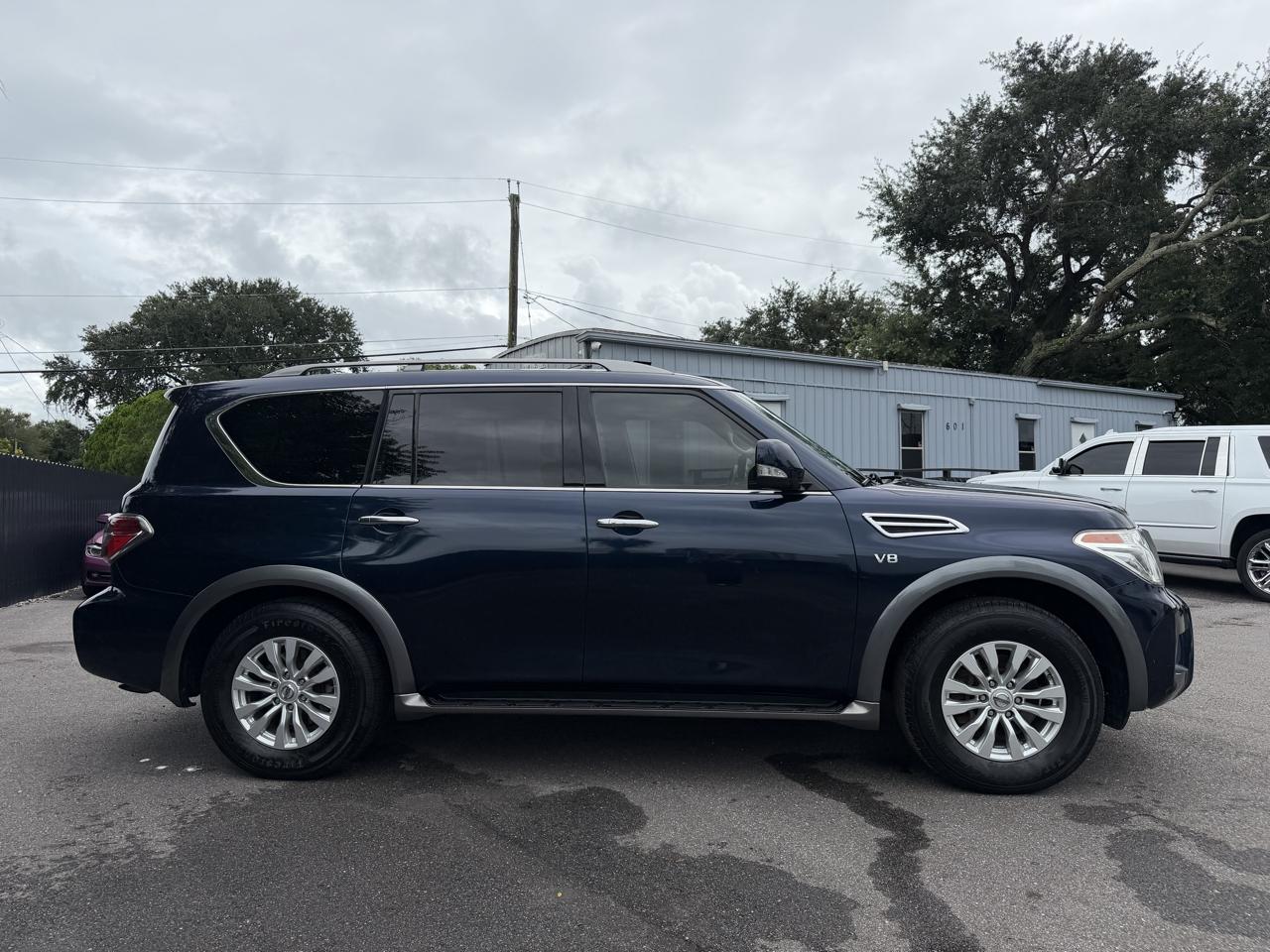 Nissan Armada Platinum 2WD 2017