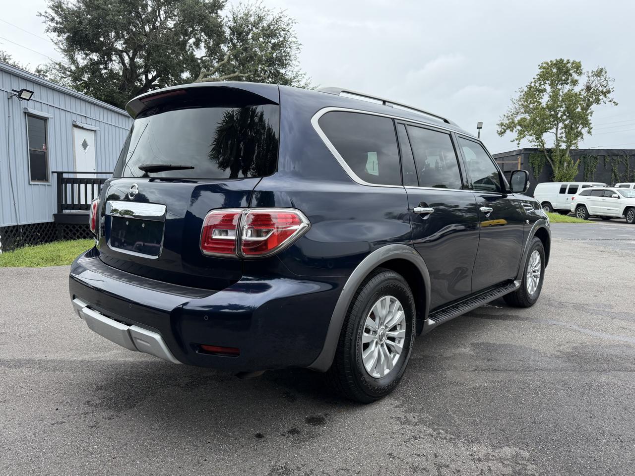 Nissan Armada Platinum 2WD 2017