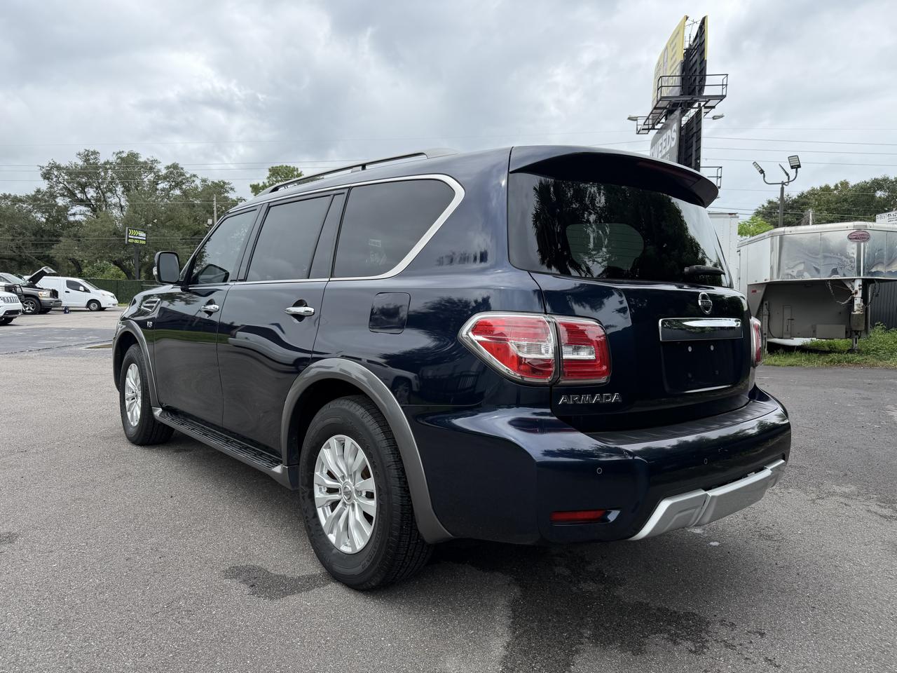 Nissan Armada Platinum 2WD 2017