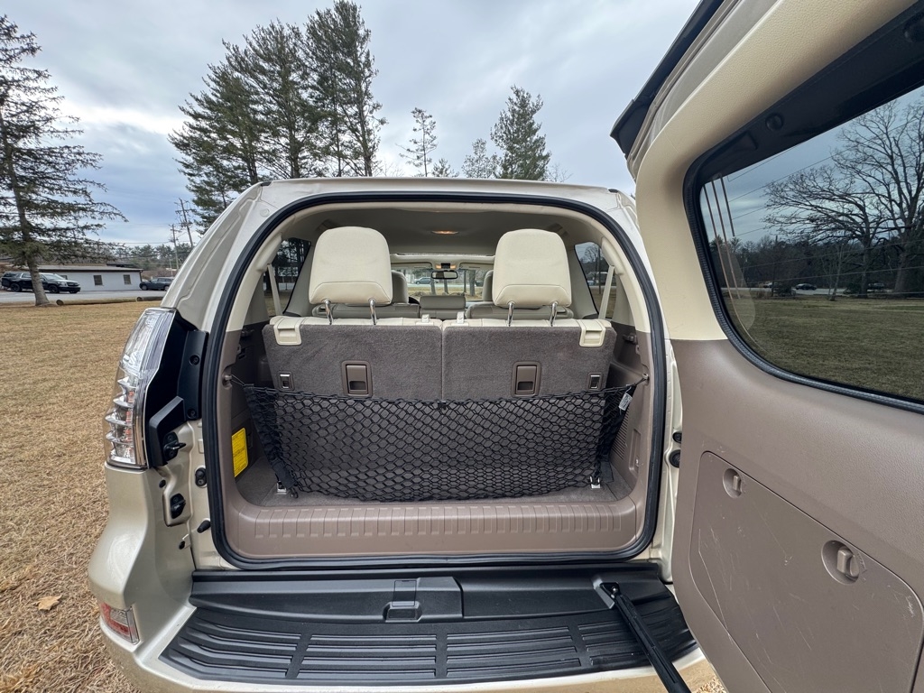 Lexus GX 460 Base 2016