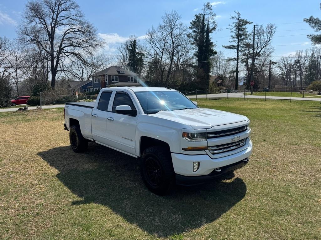 Chevrolet Silverado 1500 LT Double Cab 4WD 2017