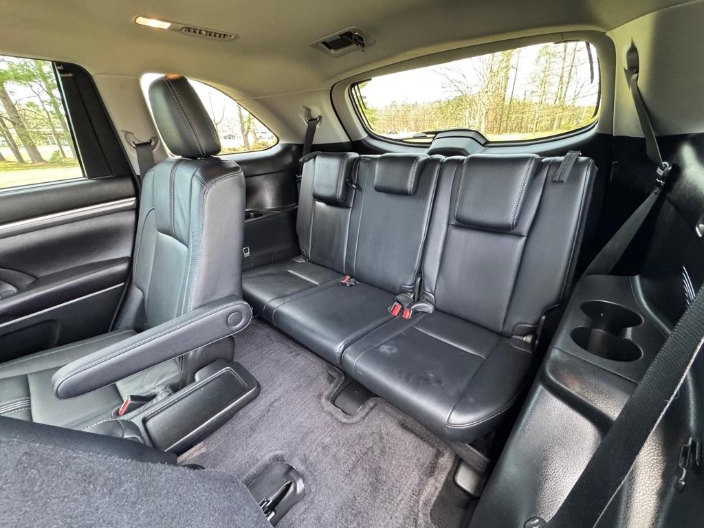 Toyota Highlander SE AWD V6 2017