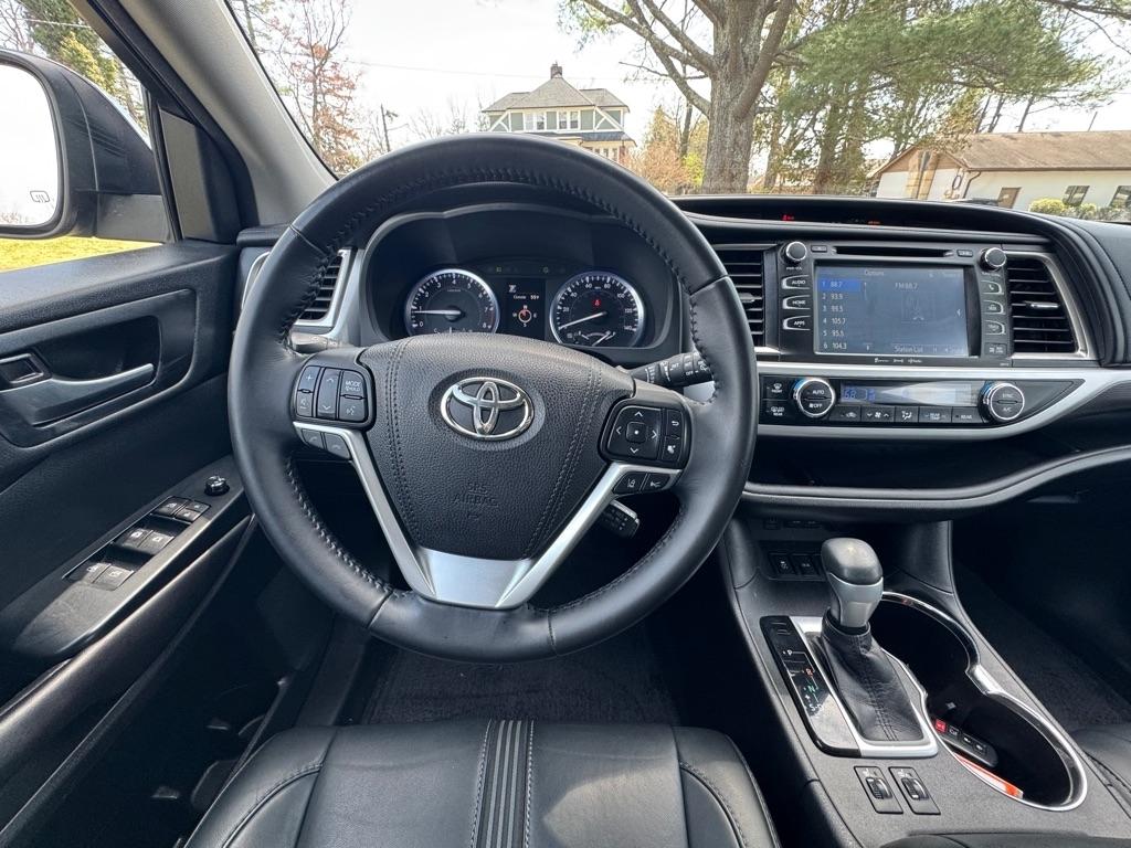 Toyota Highlander SE AWD V6 2017