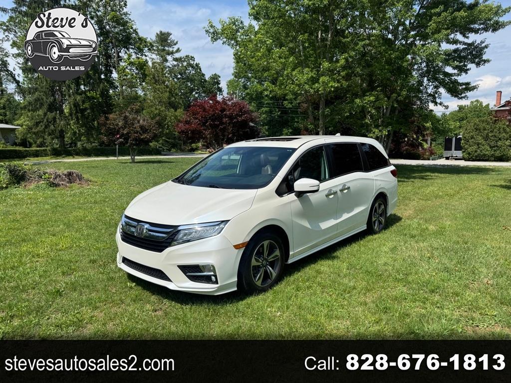 2018 Honda Odyssey Touring's photo
