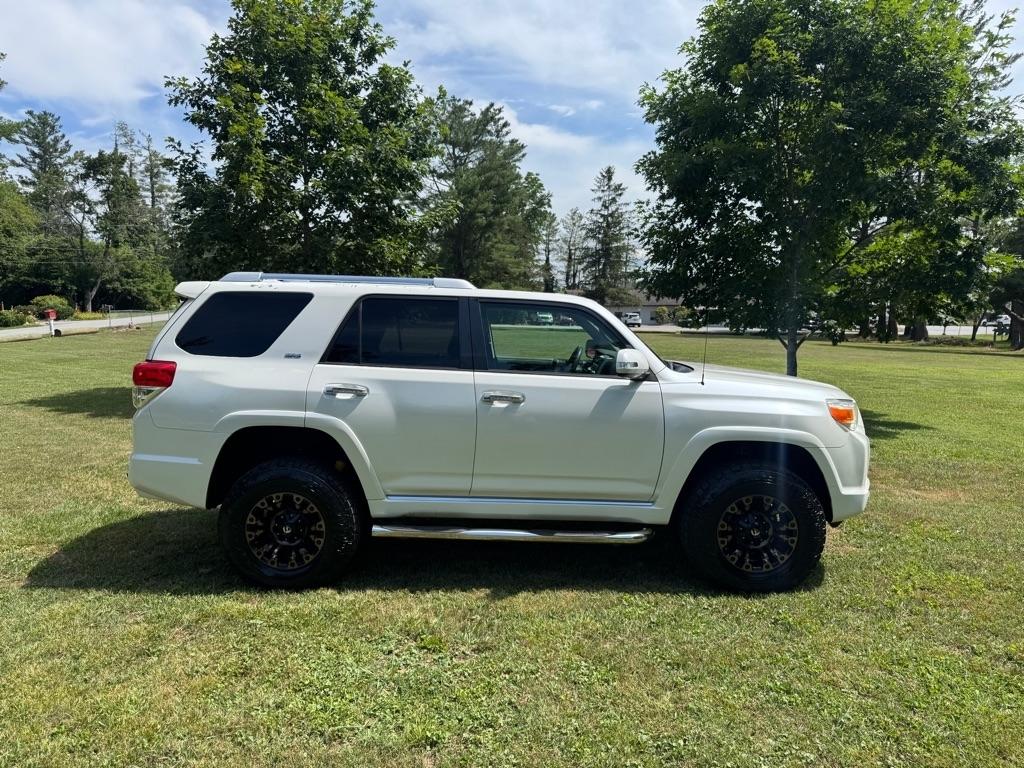 Toyota 4Runner SR5 4WD 2012
