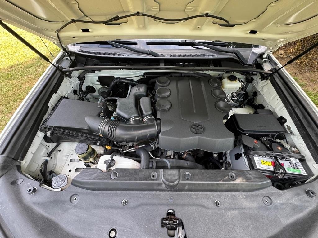 Toyota 4Runner SR5 4WD 2012