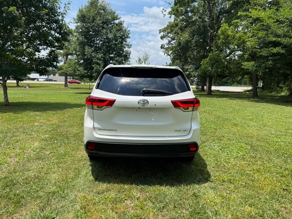 Toyota Highlander SE AWD V6 2018