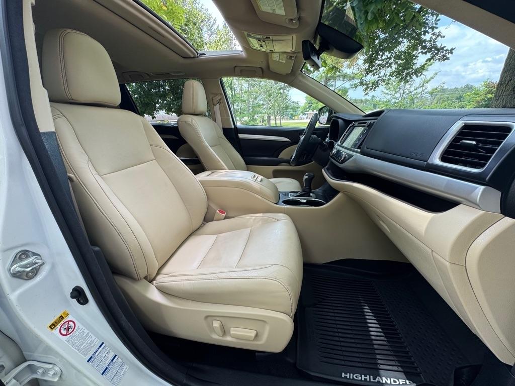 Toyota Highlander SE AWD V6 2018