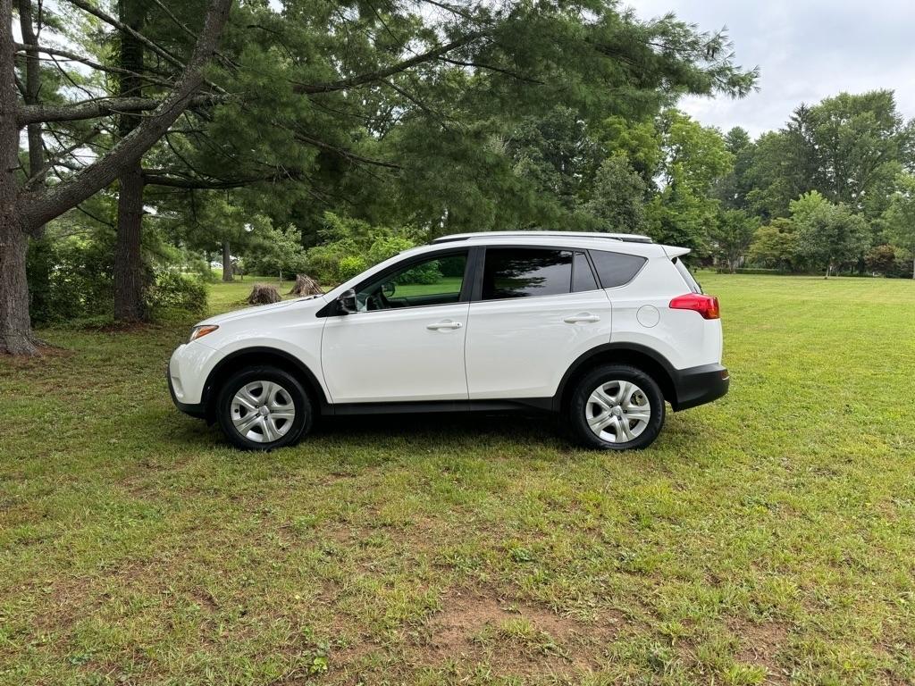Toyota RAV4 LE AWD 2013