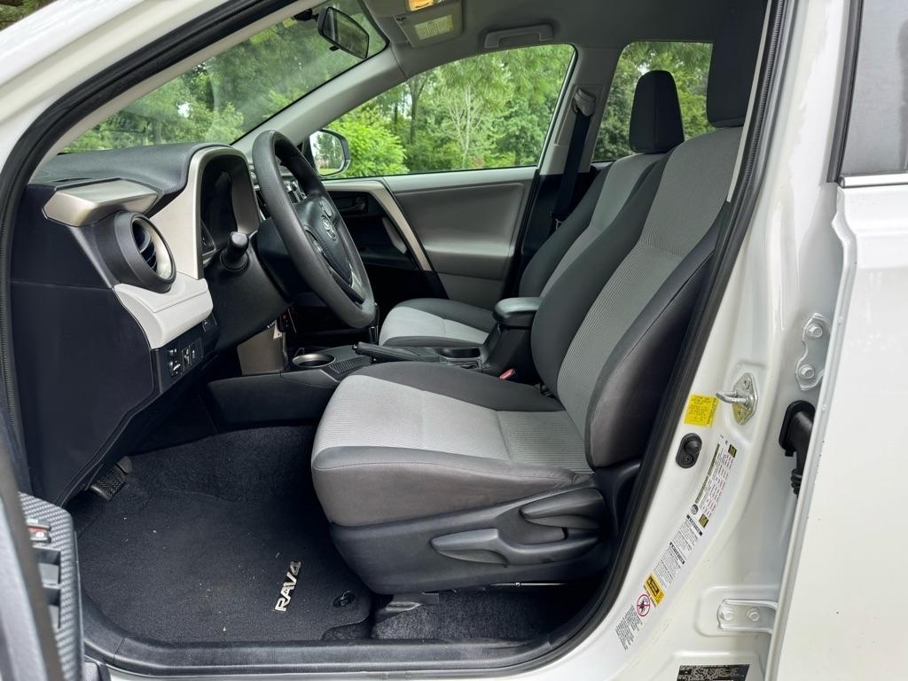 Toyota RAV4 LE AWD 2013
