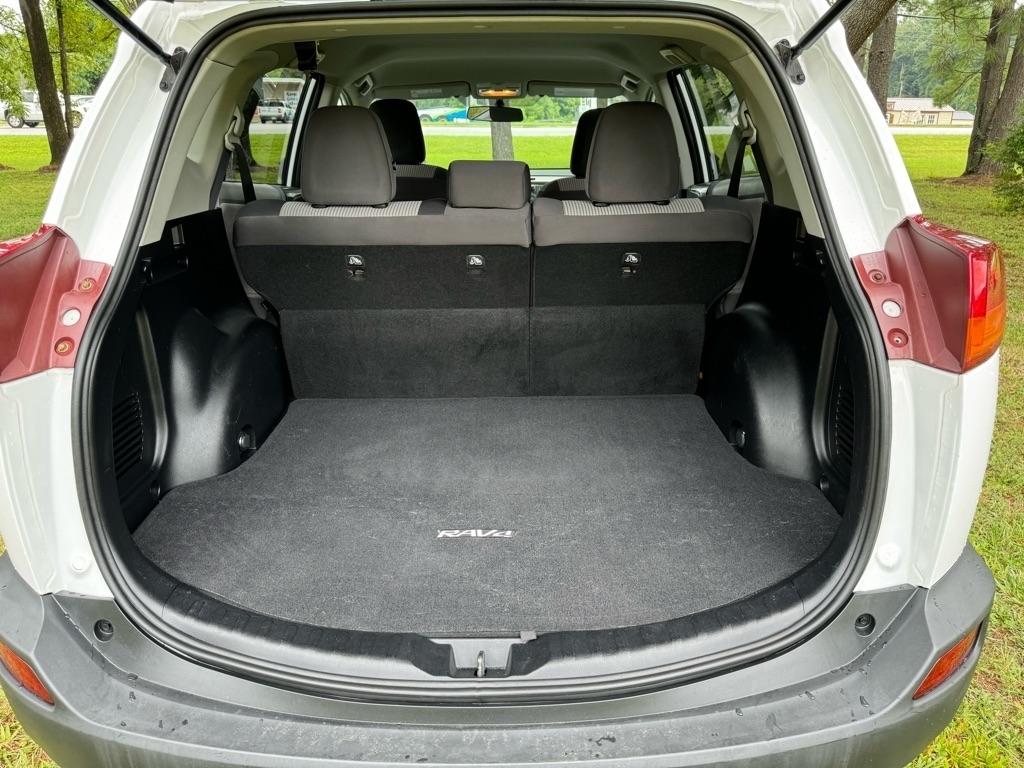 Toyota RAV4 LE AWD 2013
