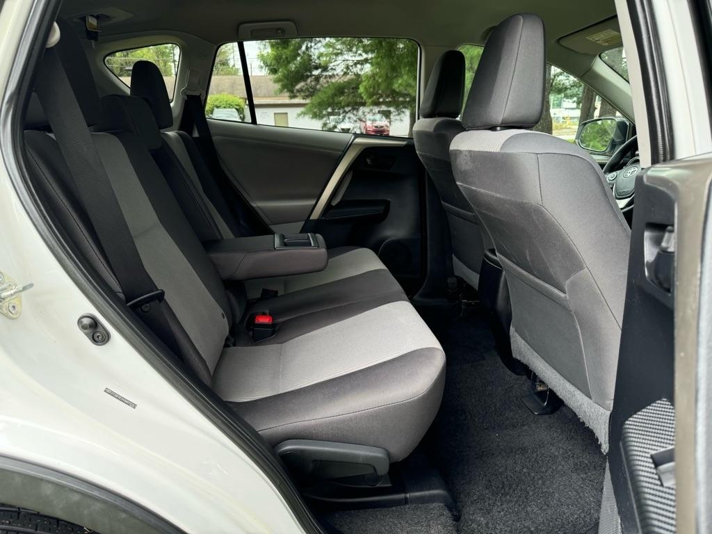 Toyota RAV4 LE AWD 2013