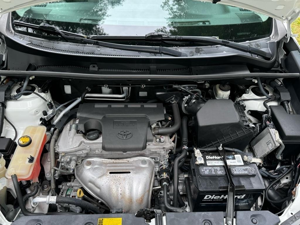 Toyota RAV4 LE AWD 2013