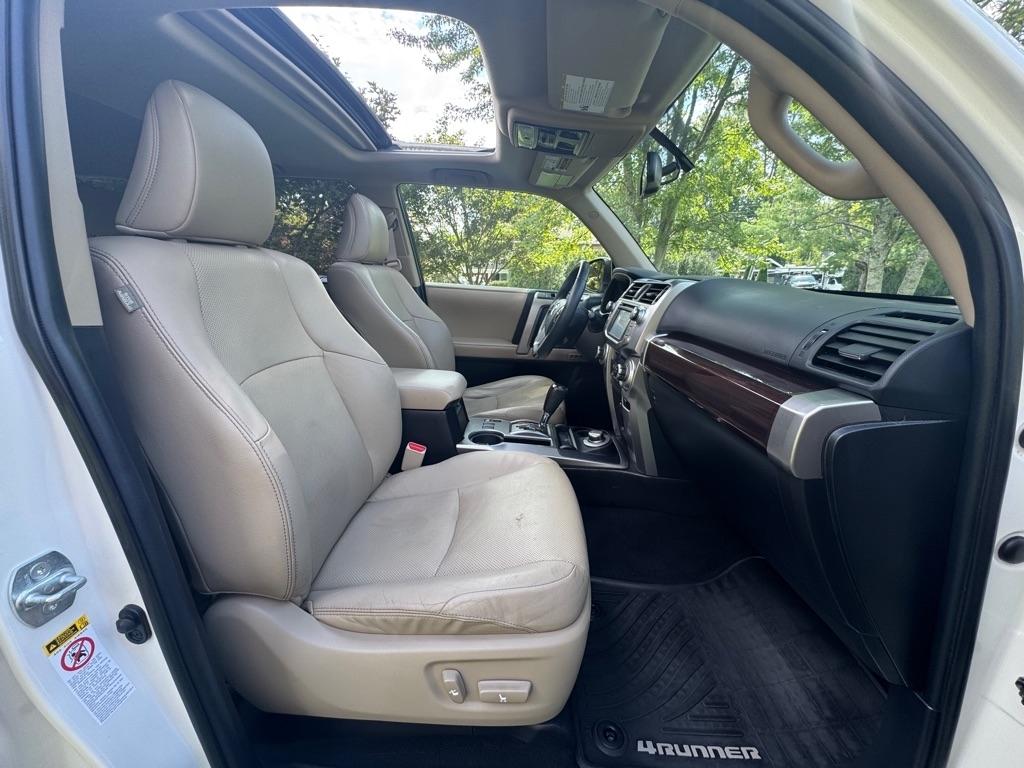 Toyota 4Runner SR5 4WD 2014