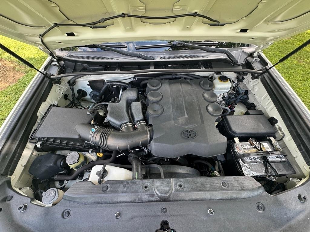 Toyota 4Runner SR5 4WD 2014