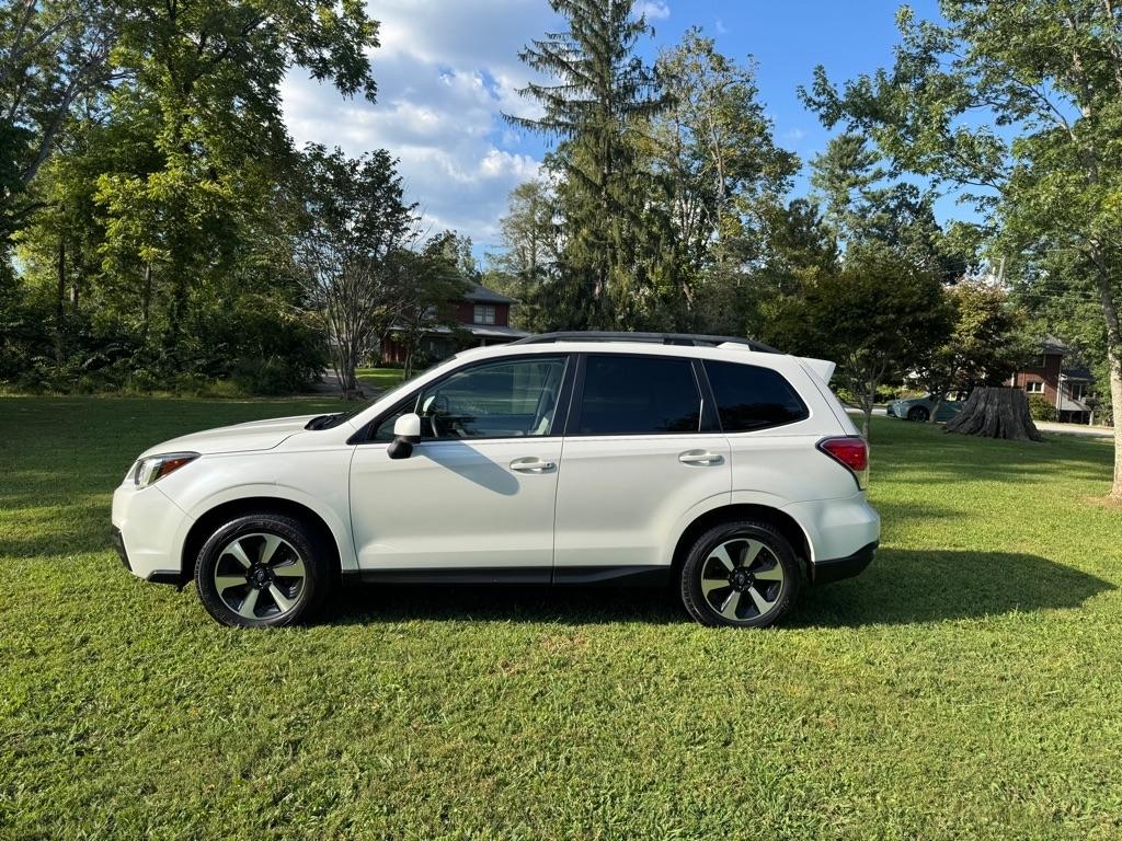 Subaru Forester 2.5i Premium PZEV CVT 2017