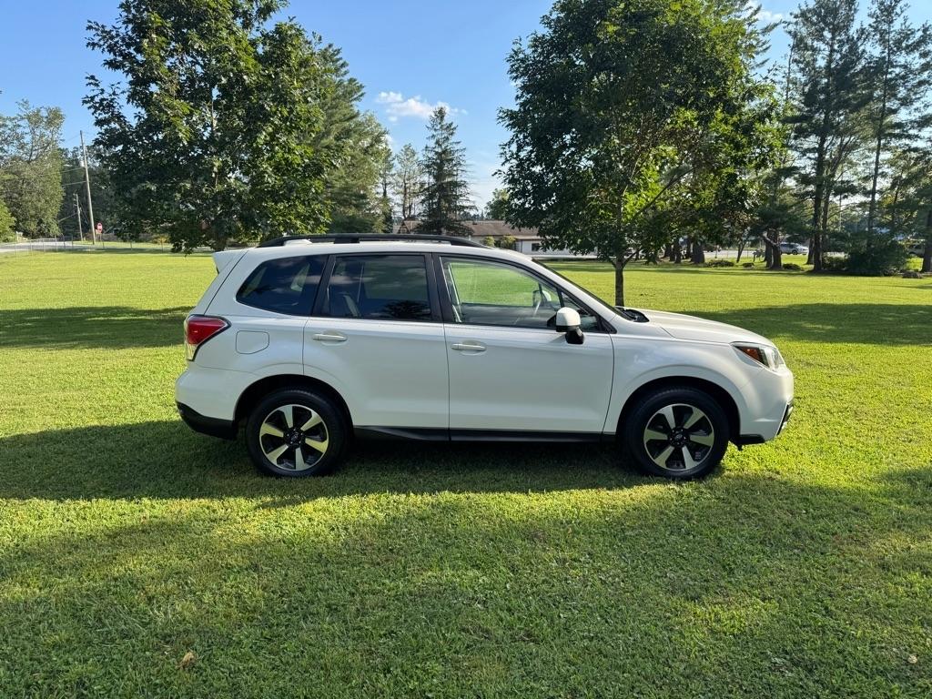 Subaru Forester 2.5i Premium PZEV CVT 2017