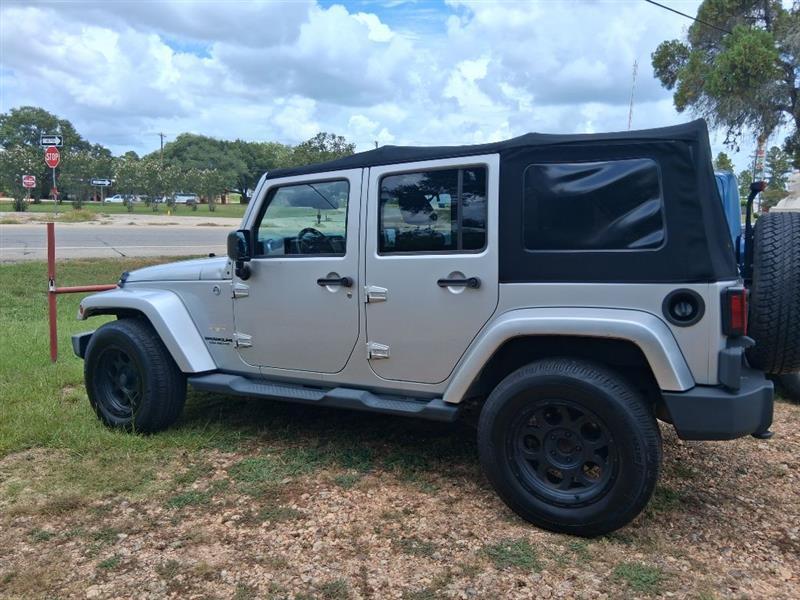 2012 Jeep Wrangler Unlimited Sahara 4WD