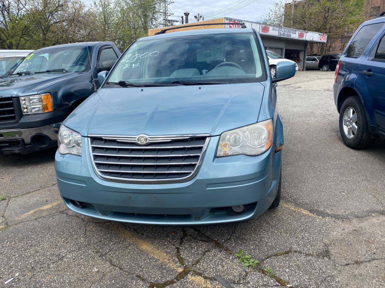 2010 Chrysler Town & Country TOURING