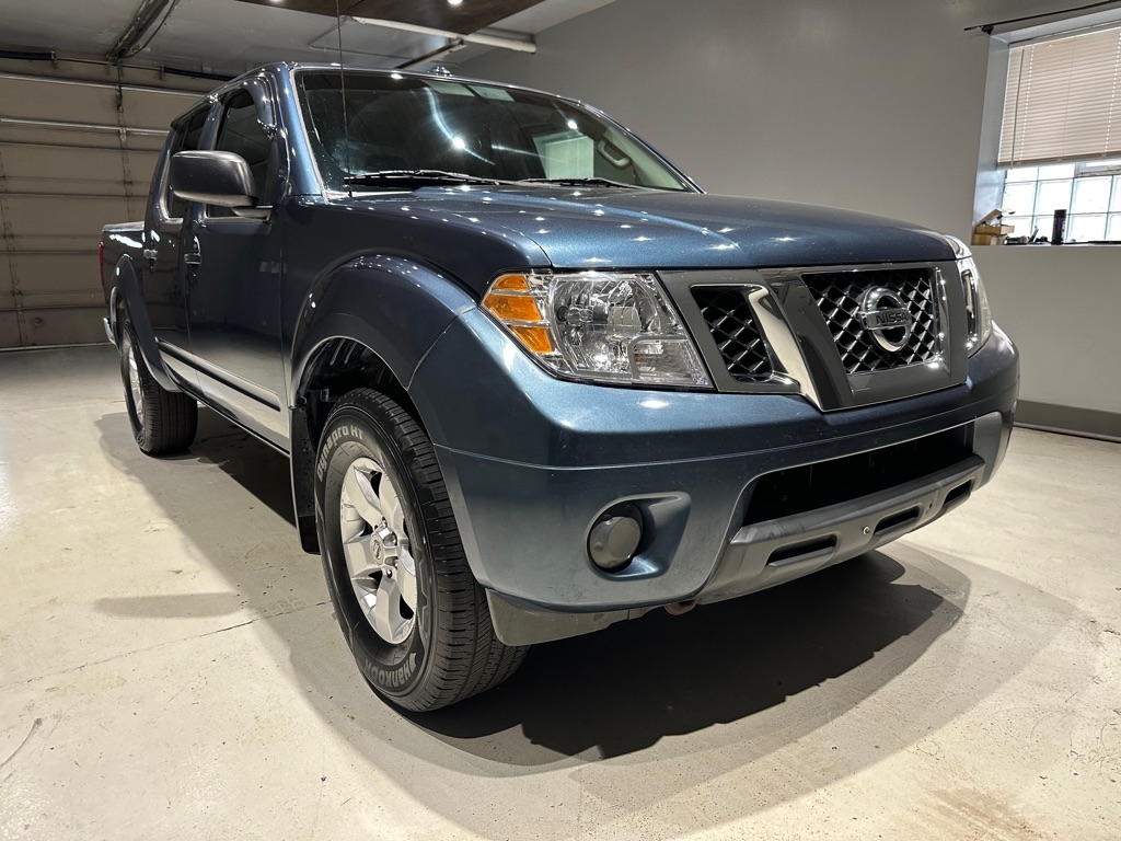 2013 Nissan Frontier 4WD Crew Cab SWB Auto SV