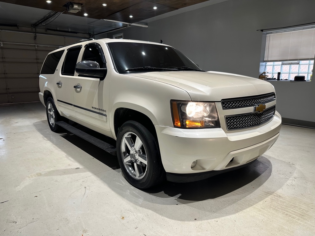 2013 Chevrolet Suburban 4WD 4dr 1500 LTZ