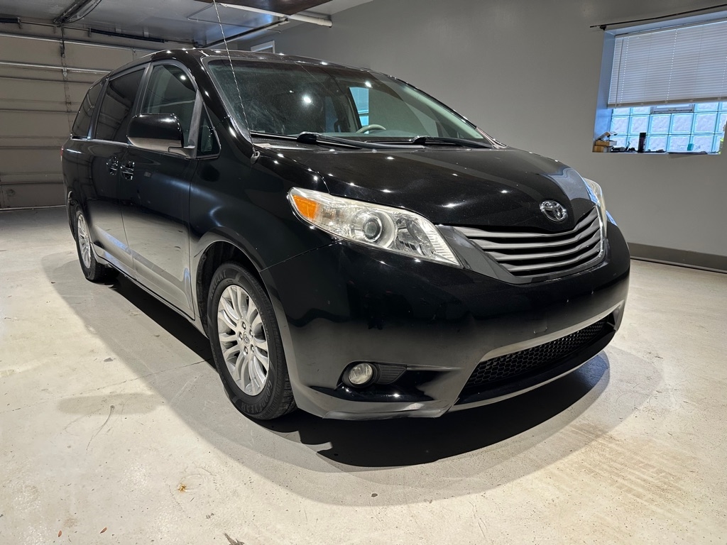 2014 Toyota Sienna XLE