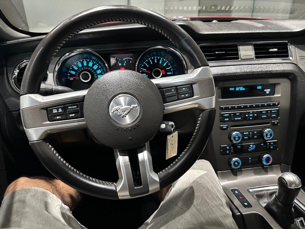 2014 Ford Mustang V6 - Photo 27