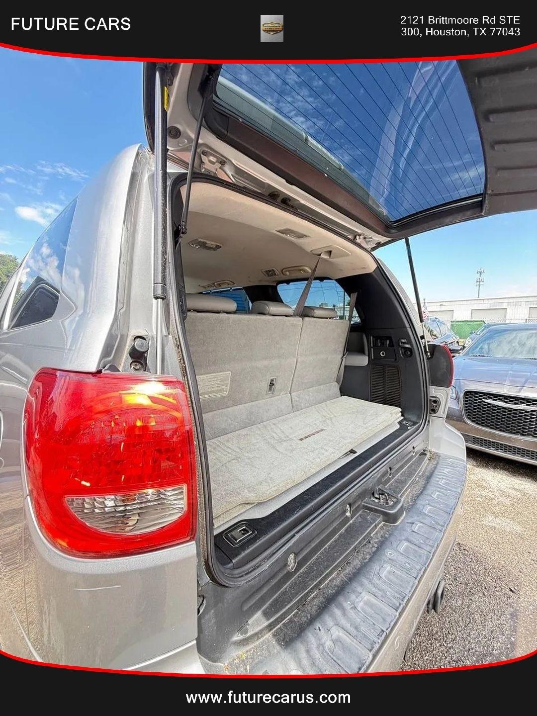 Toyota Sequoia  2008