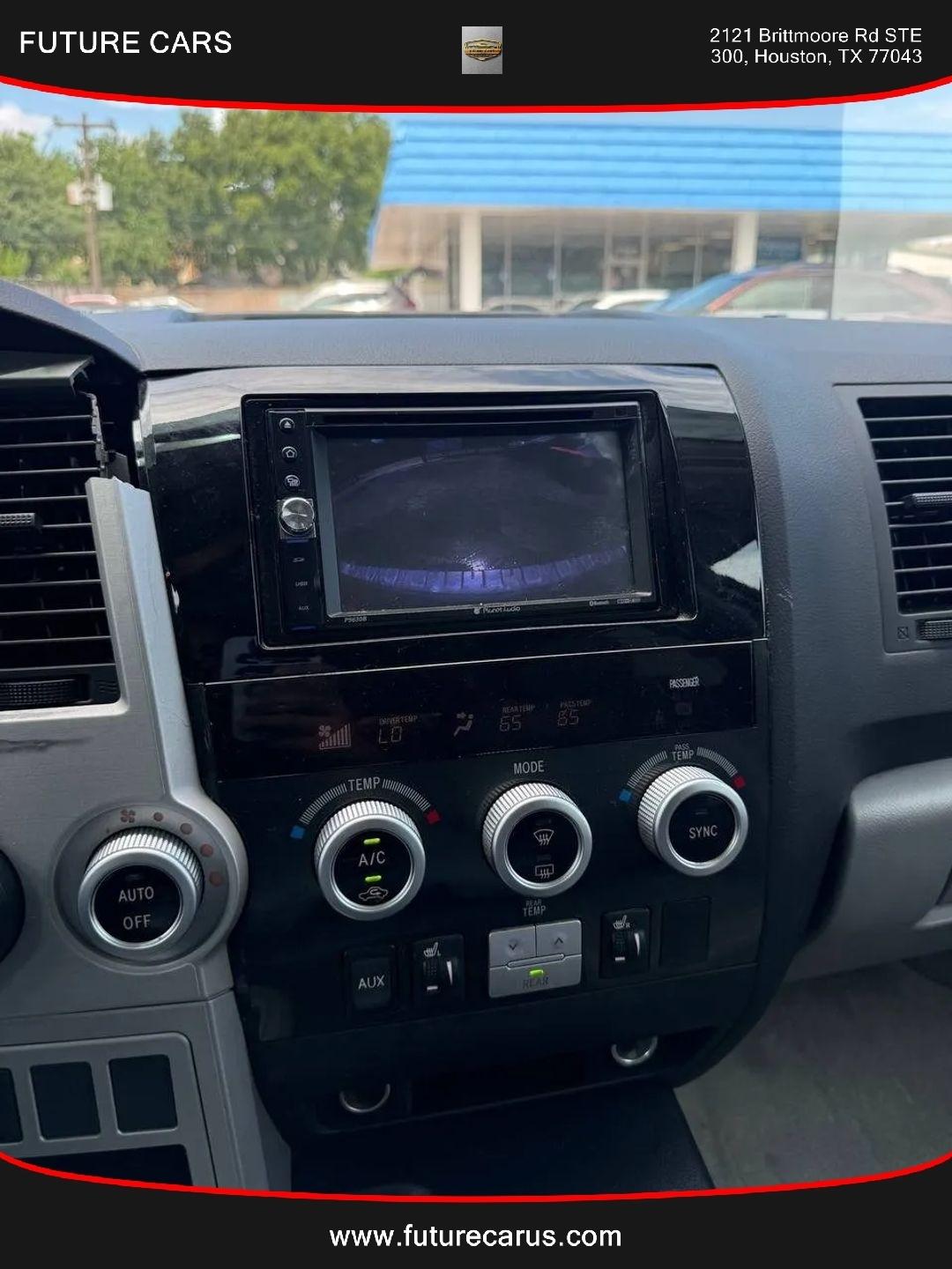 Toyota Sequoia  2008