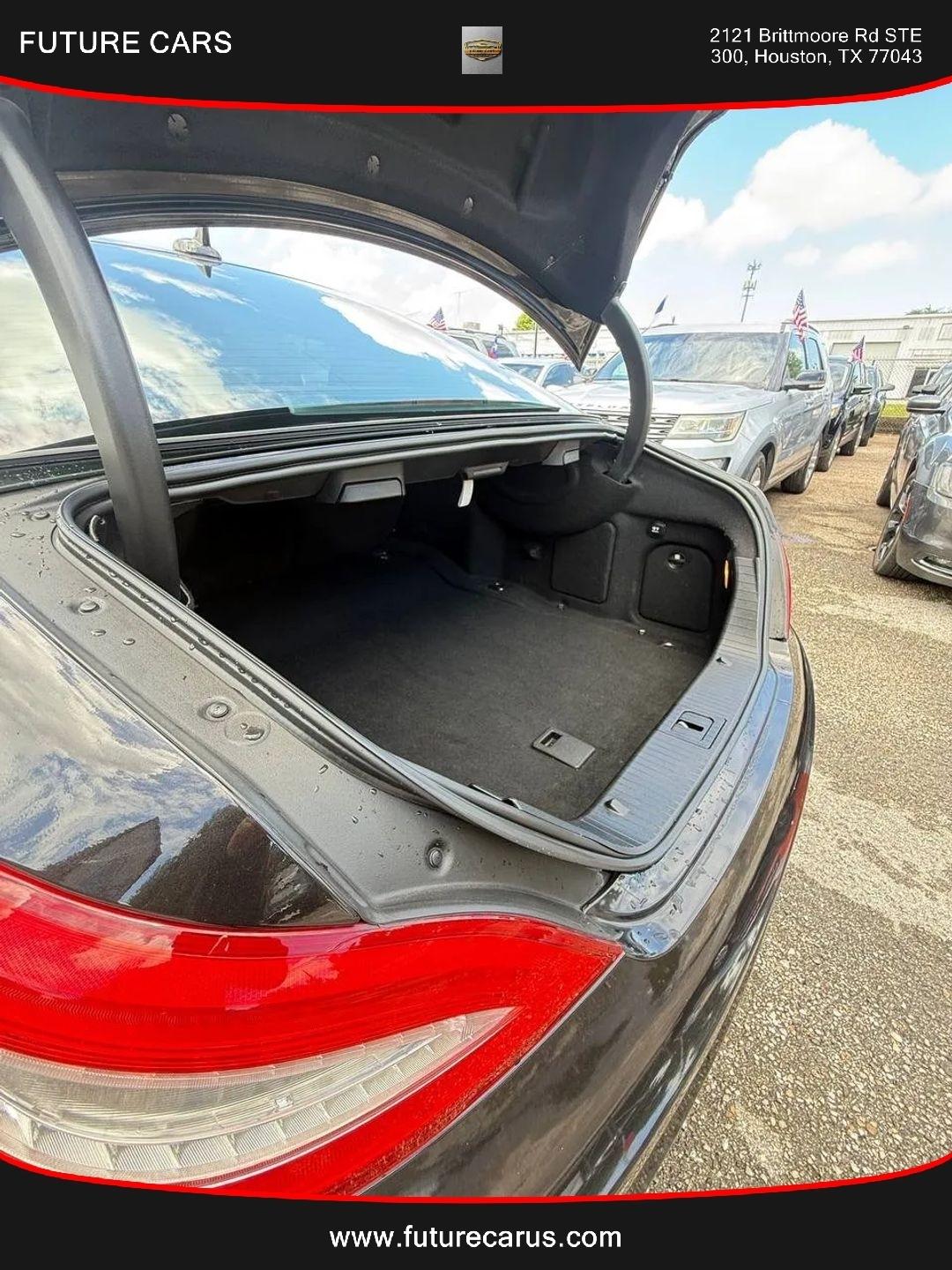 Mercedes-Benz CLS-Class  2012