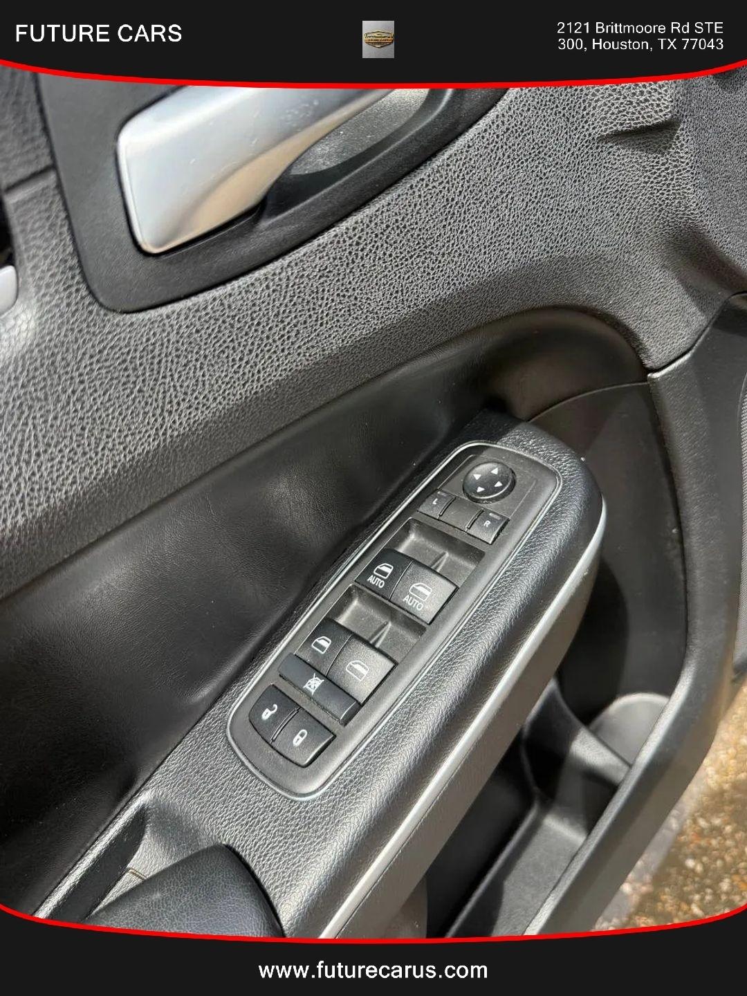 Chrysler 300  2019