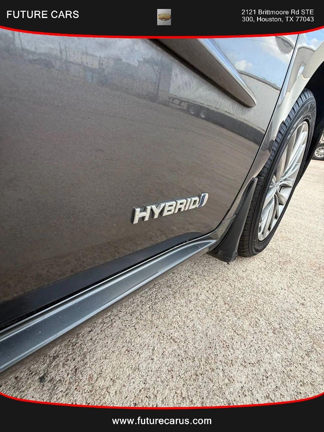 Toyota Avalon Hybrid  2016