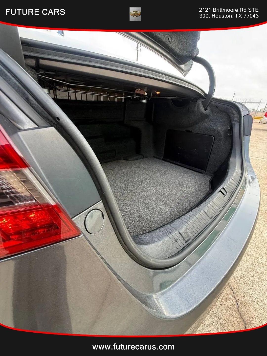 Toyota Avalon Hybrid  2016