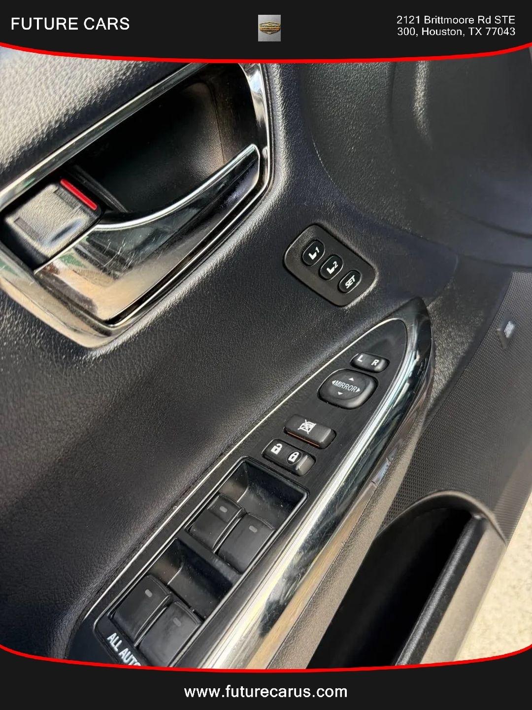 Toyota Avalon Hybrid  2016