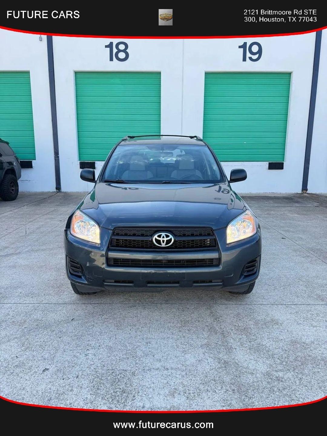 Toyota RAV4  2012