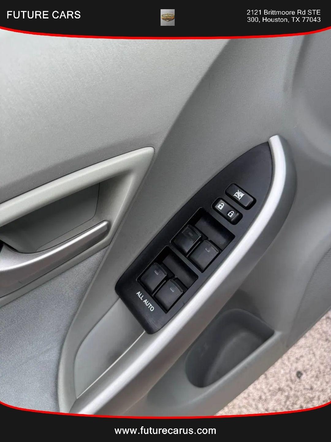 Toyota Prius  2015