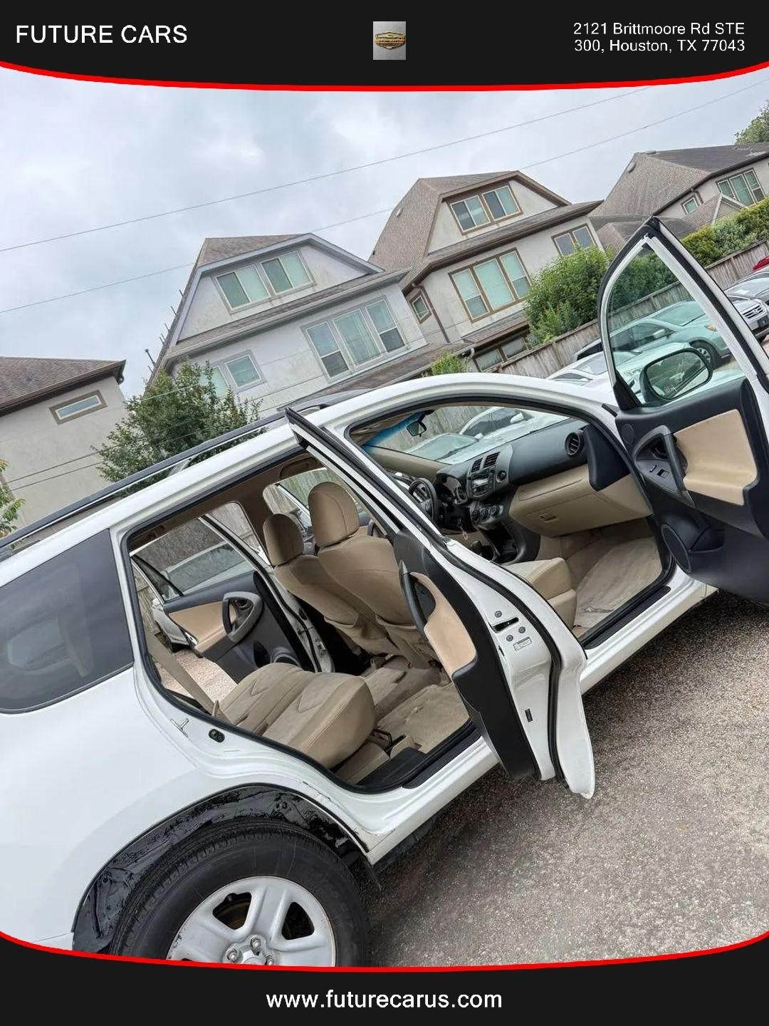 Toyota RAV4  2011