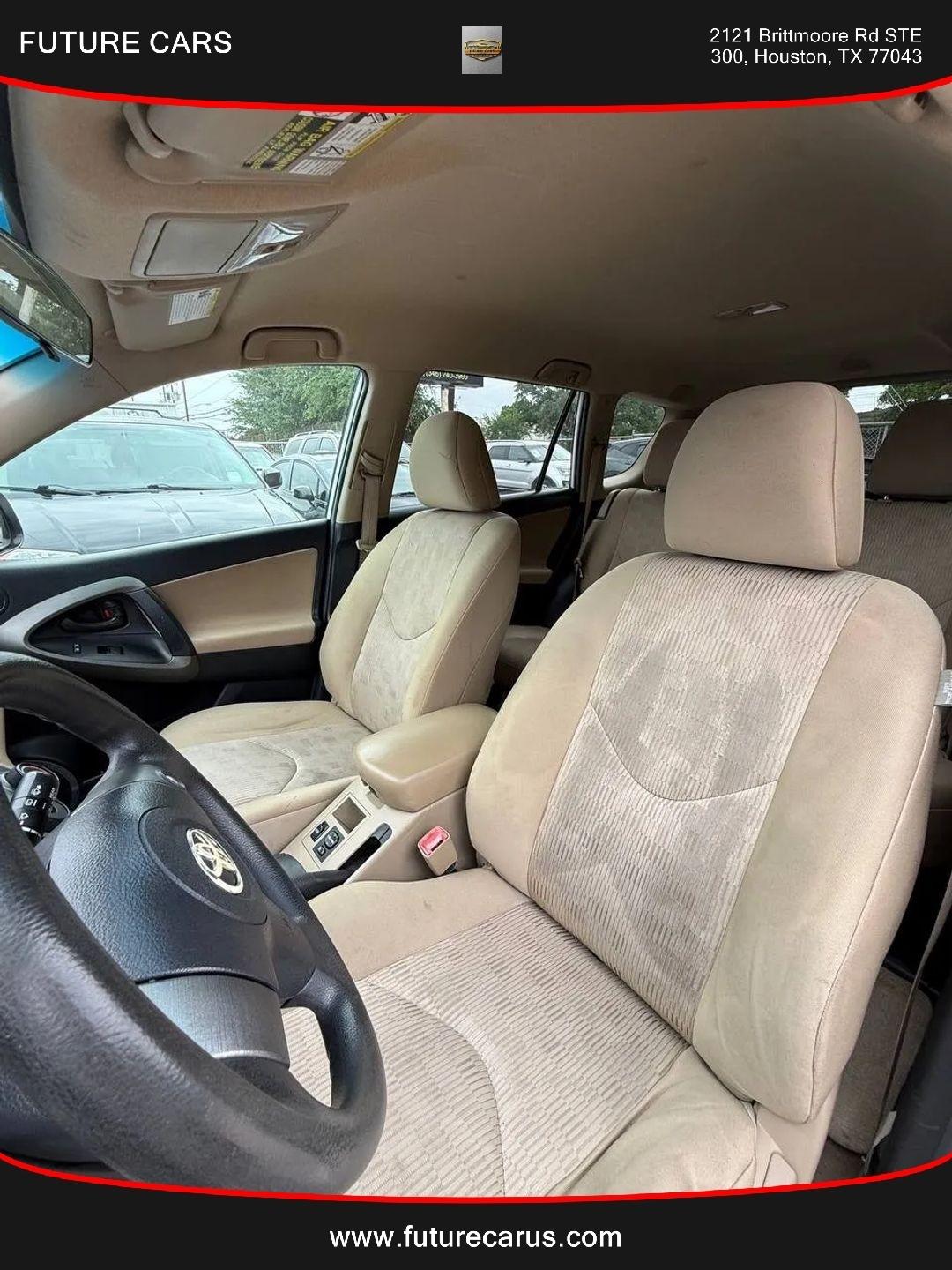 Toyota RAV4  2011
