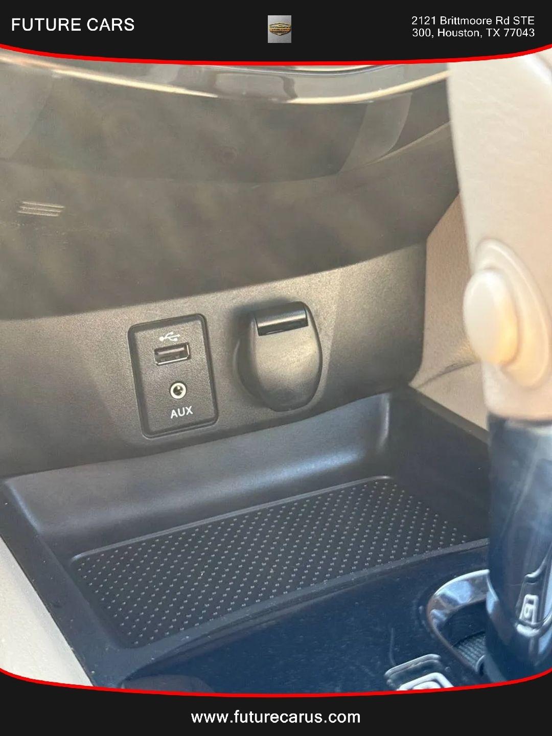 Nissan Rogue  2014