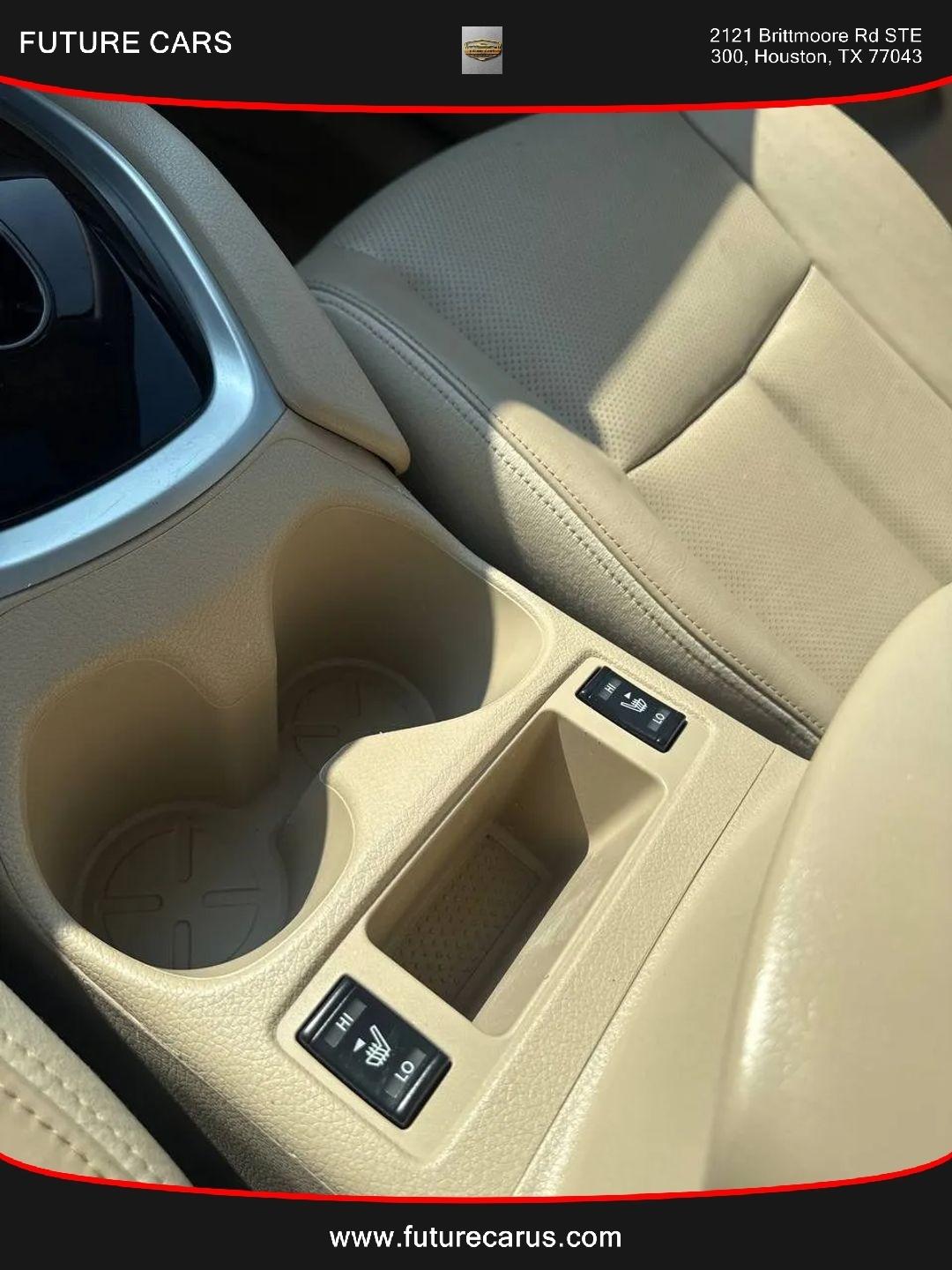 Nissan Rogue  2014